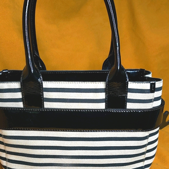 Kate Spade Canvas & Leather Bag 🌺BUNDLE & SAVE🌺 - Picture 4 of 7